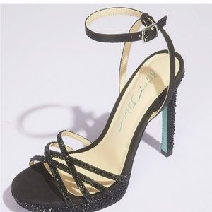 Betsey Johnson x David’s Bridal women’s bridal shoes in size 7z